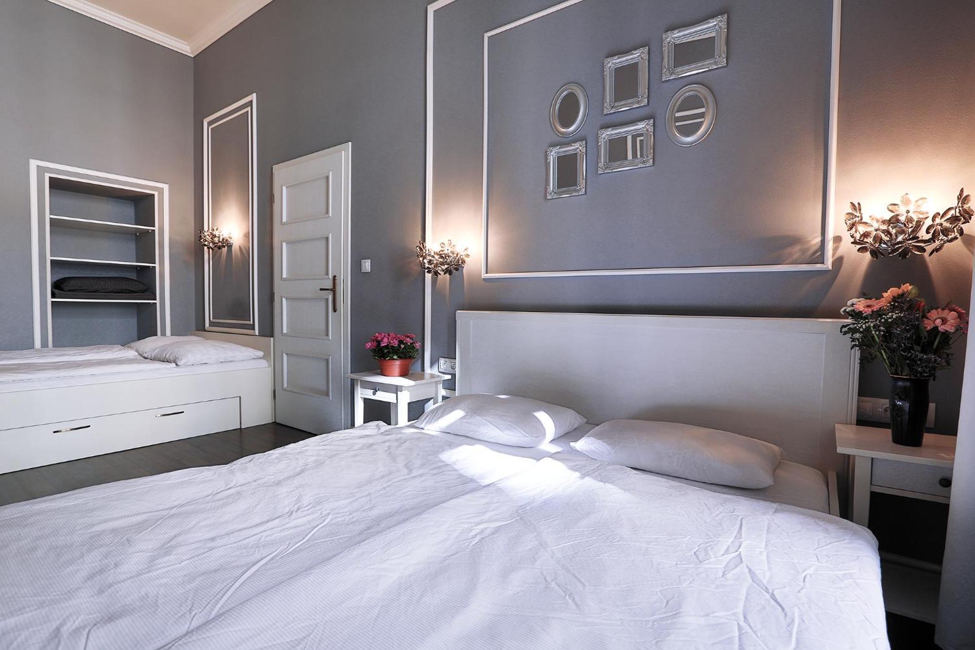 פראג Two-Bedroom Haven In The Old Town מראה חיצוני תמונה